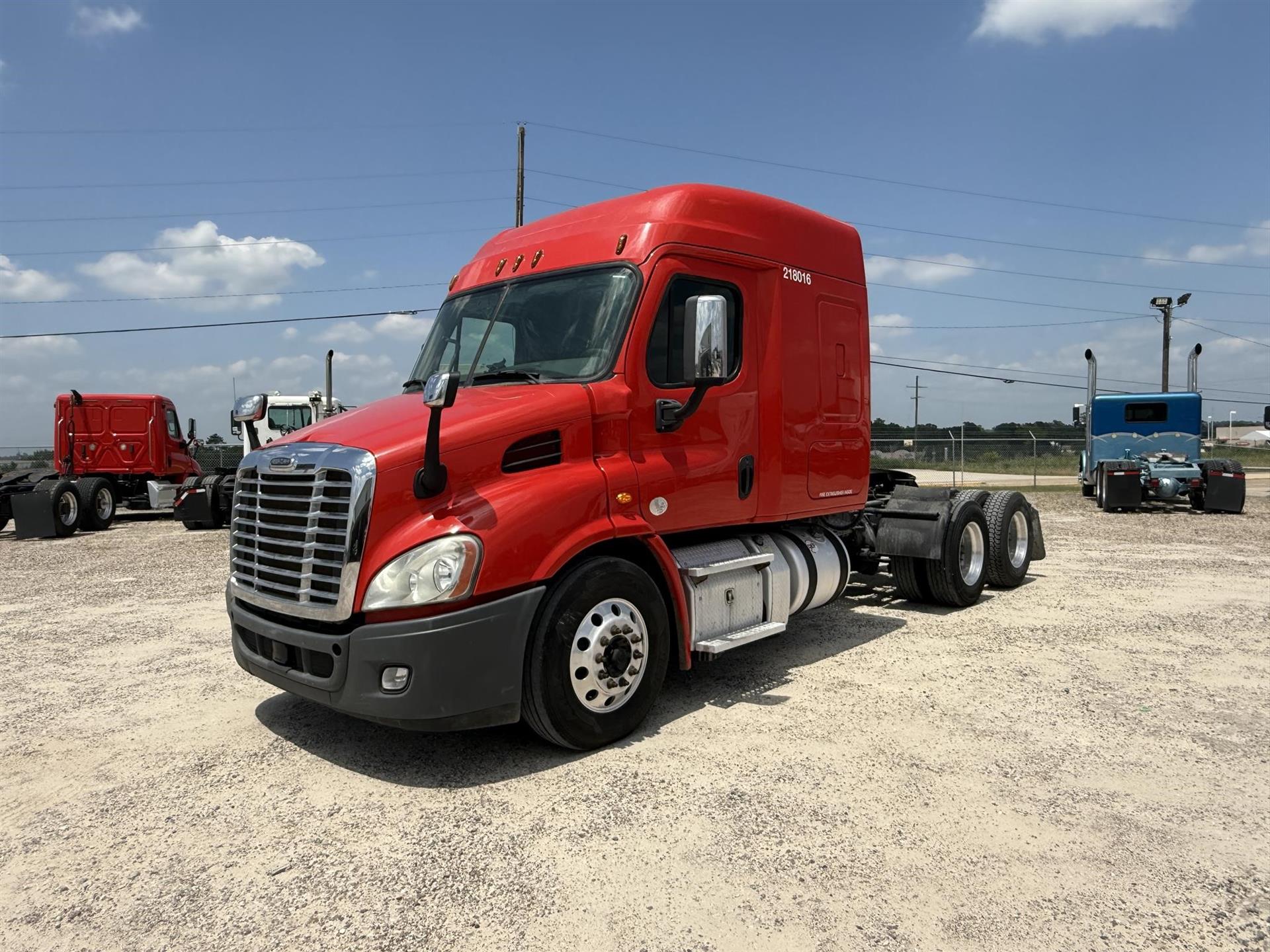 2018 Freightliner CASCADIA 113