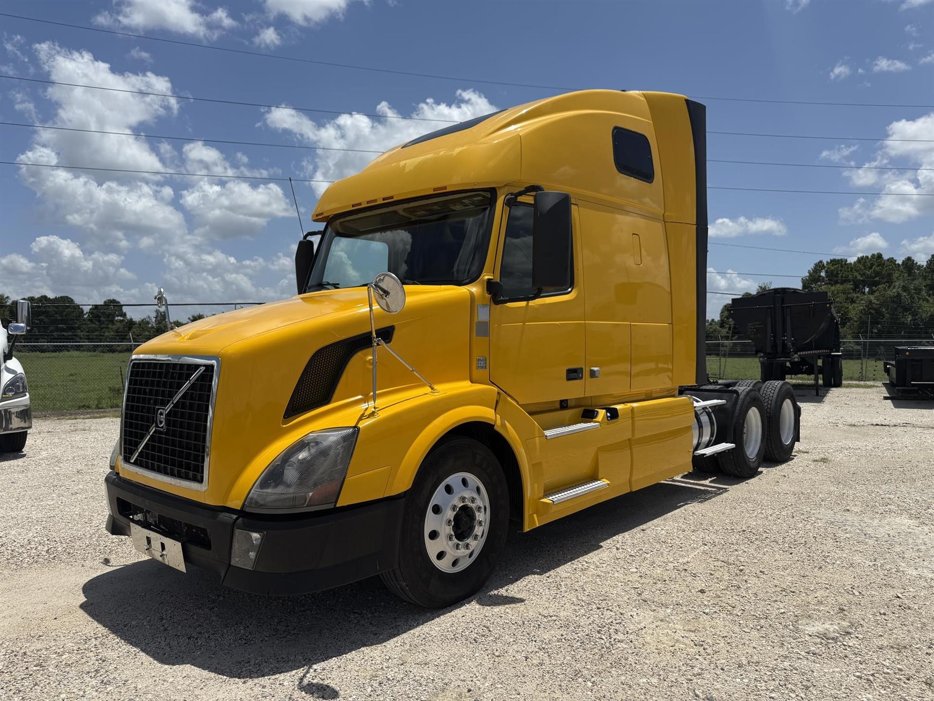 2013 Volvo VNL64T670