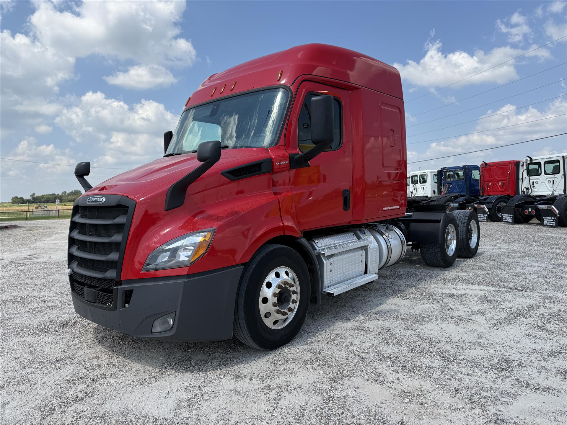 2020 Freightliner CASCADIA 116