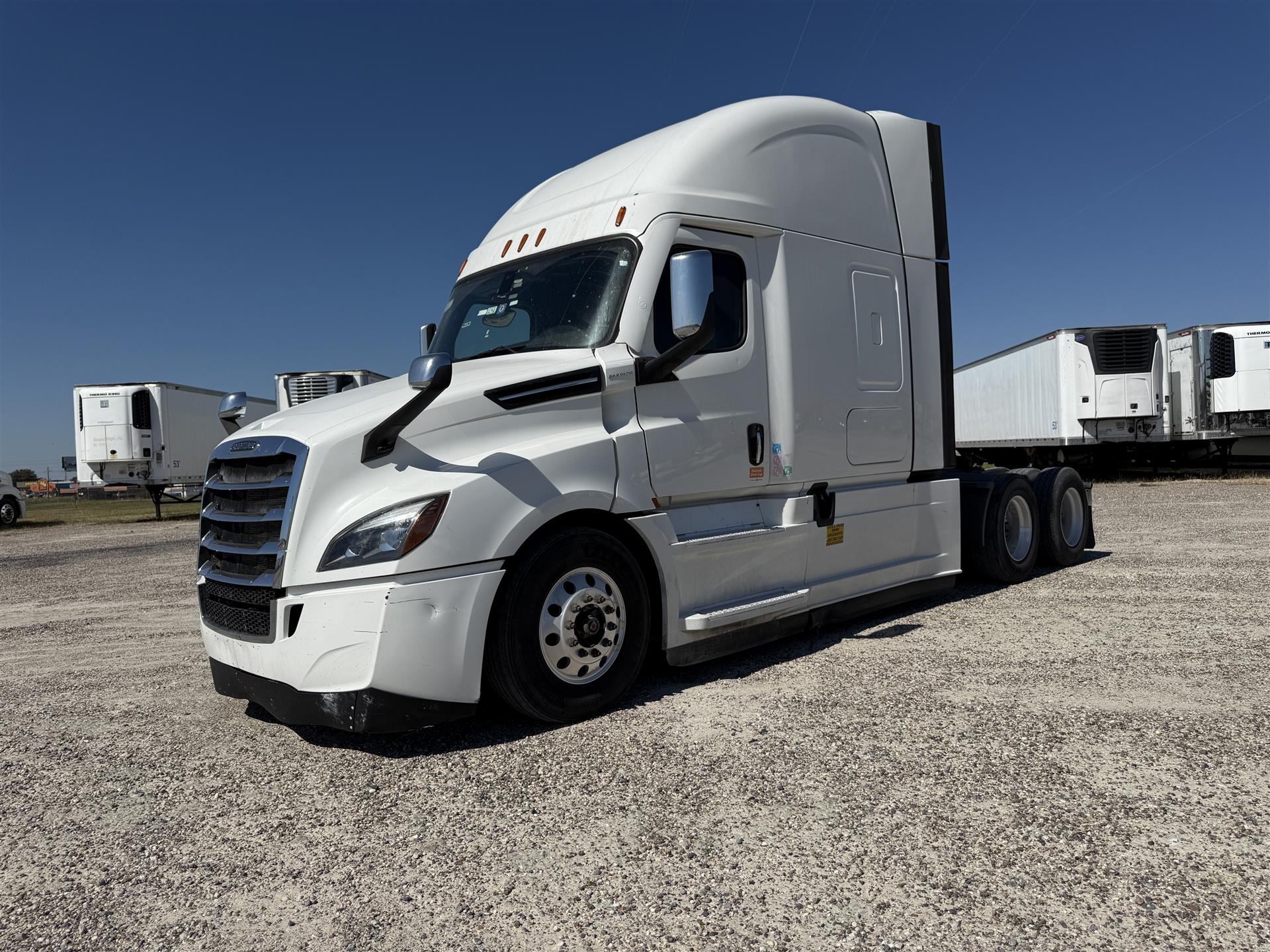 2020 Freightliner CASCADIA 126