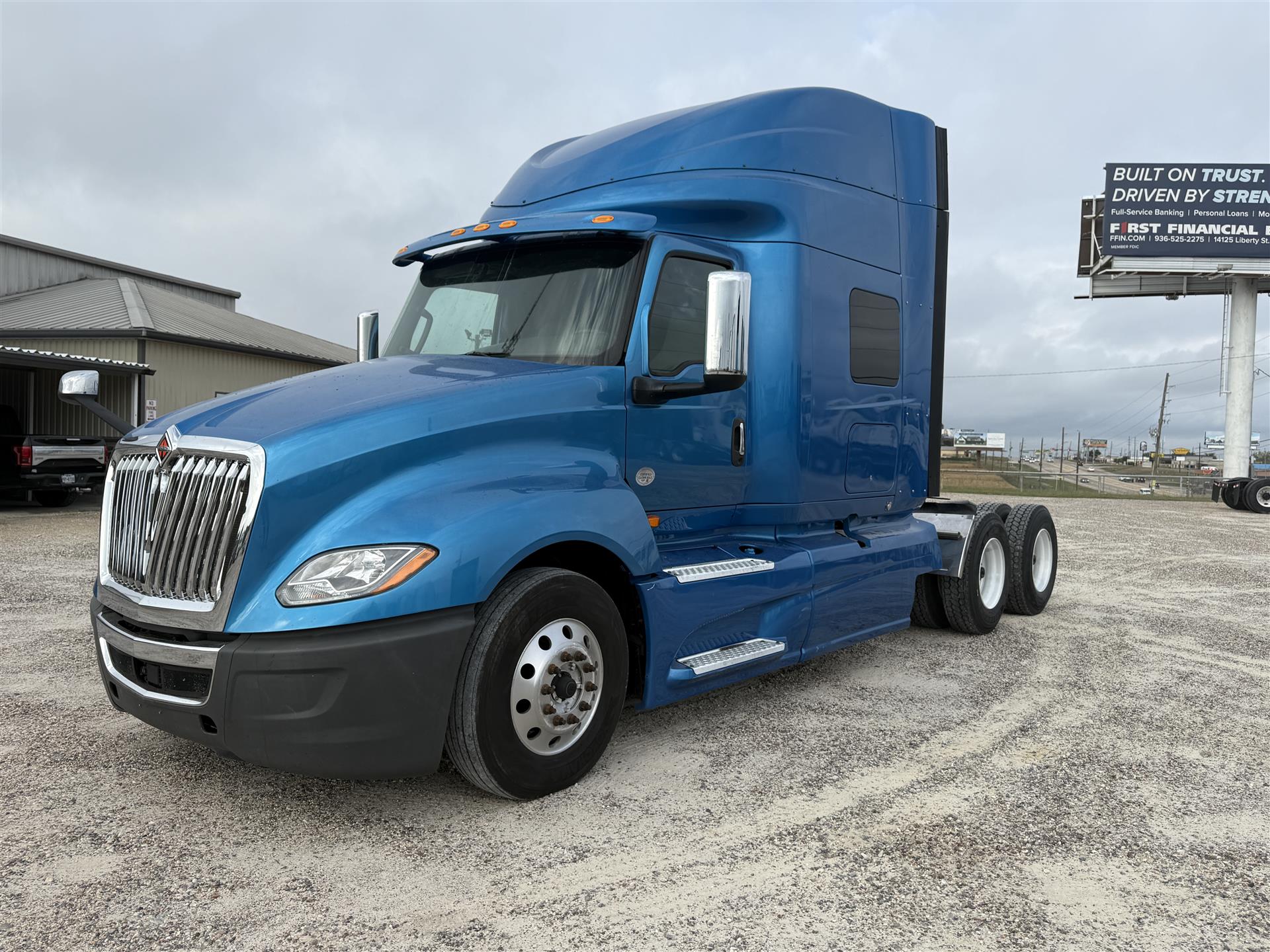 2019 International LT