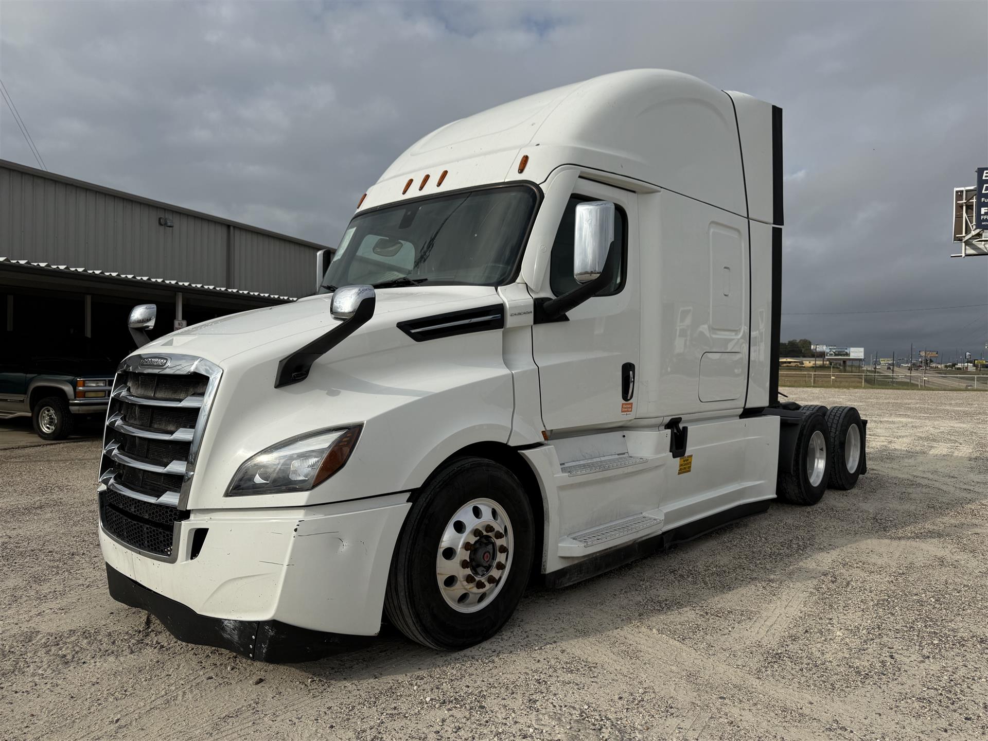 2020 Freightliner CASCADIA 126