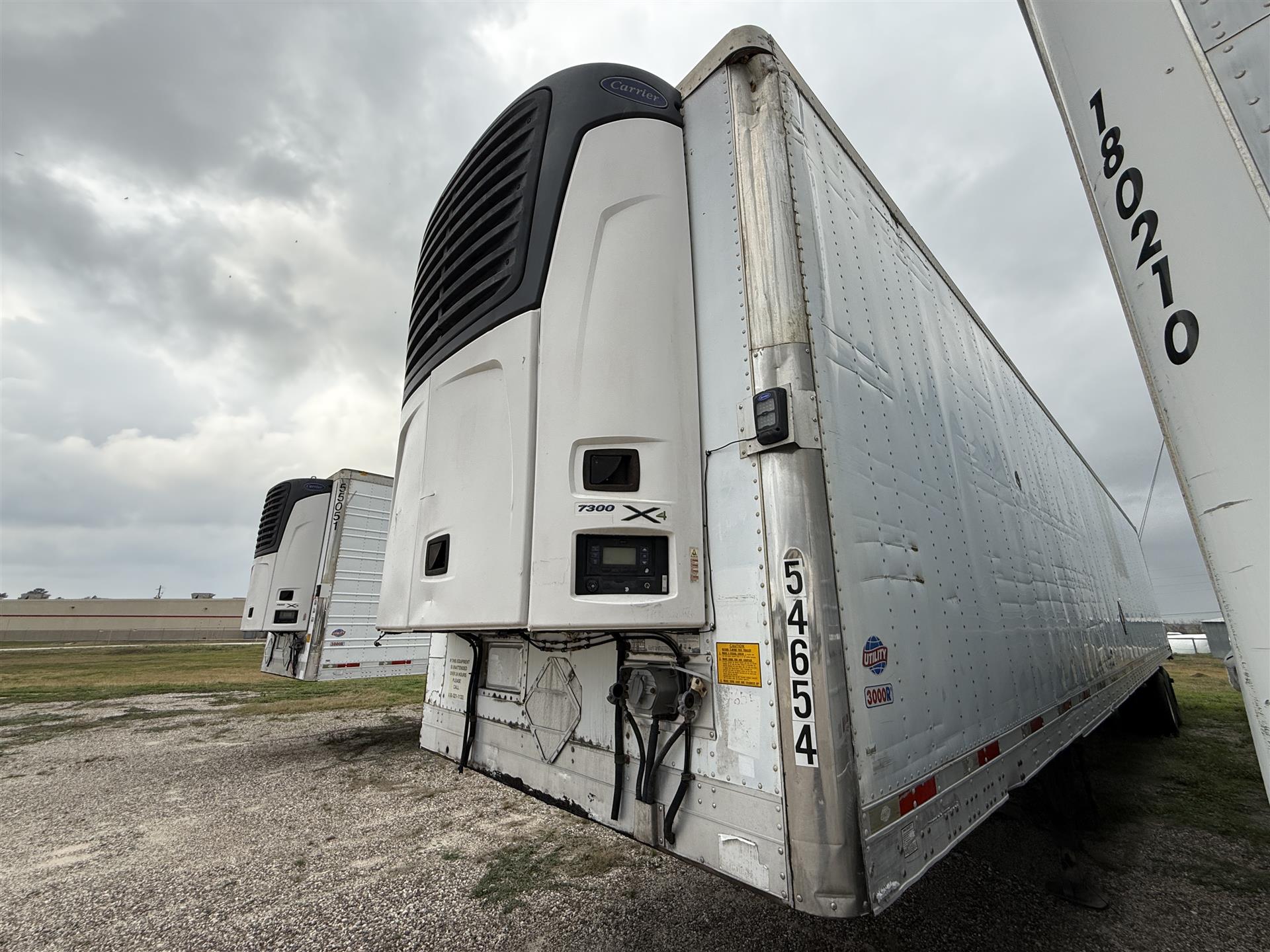 2009 Utility 3000R