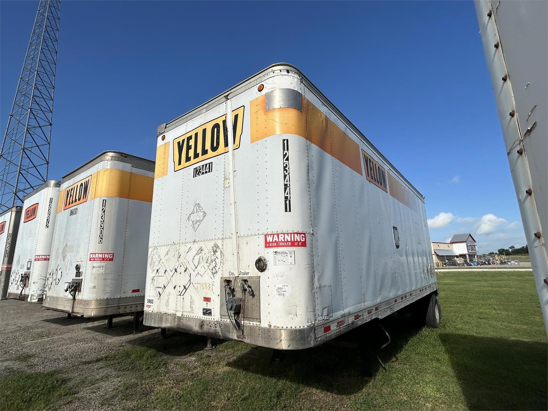 2002 Fruehauf 28 FT