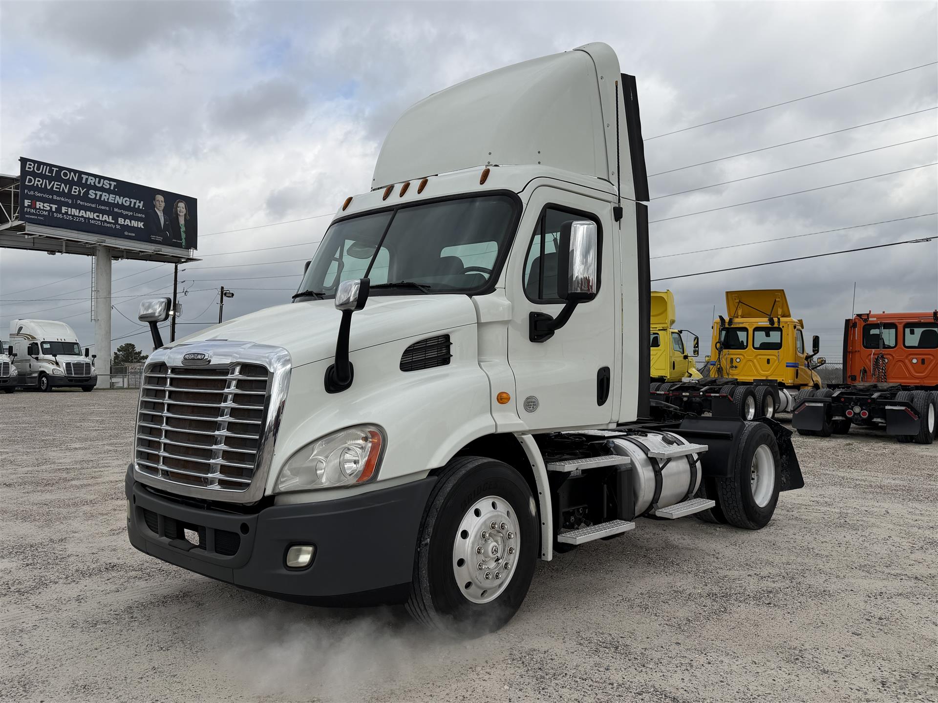 2014 Freightliner CASCADIA 113