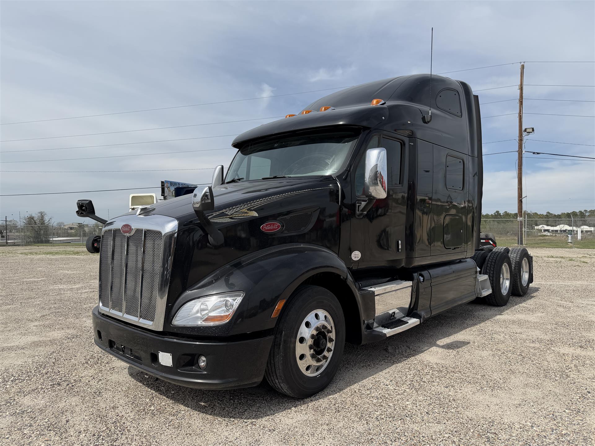 2015 Peterbilt 587