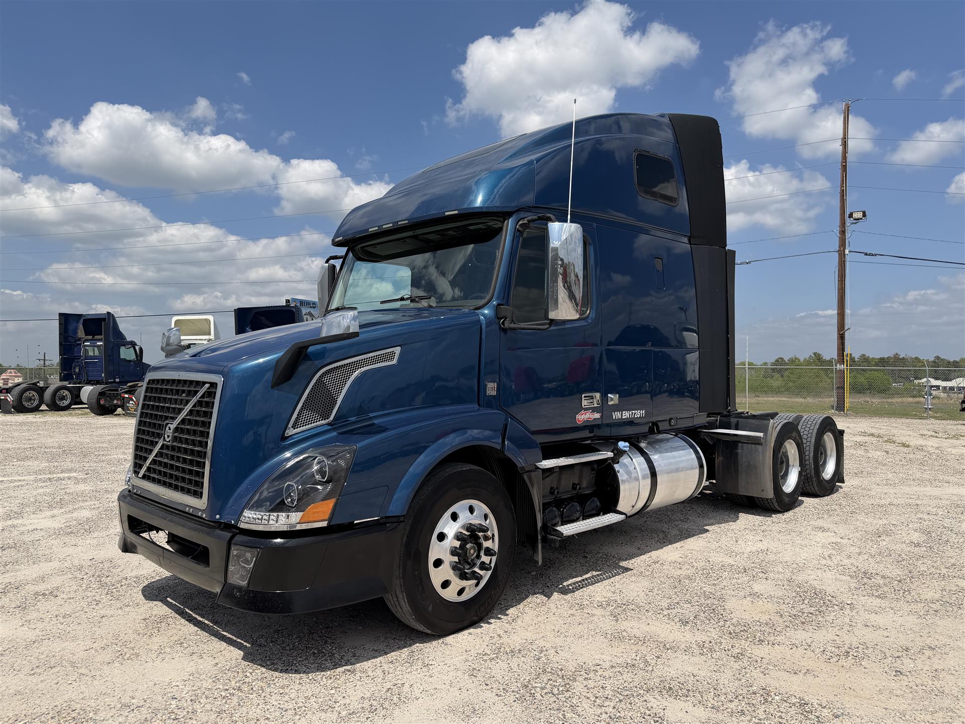 2014 Volvo VNL64T670