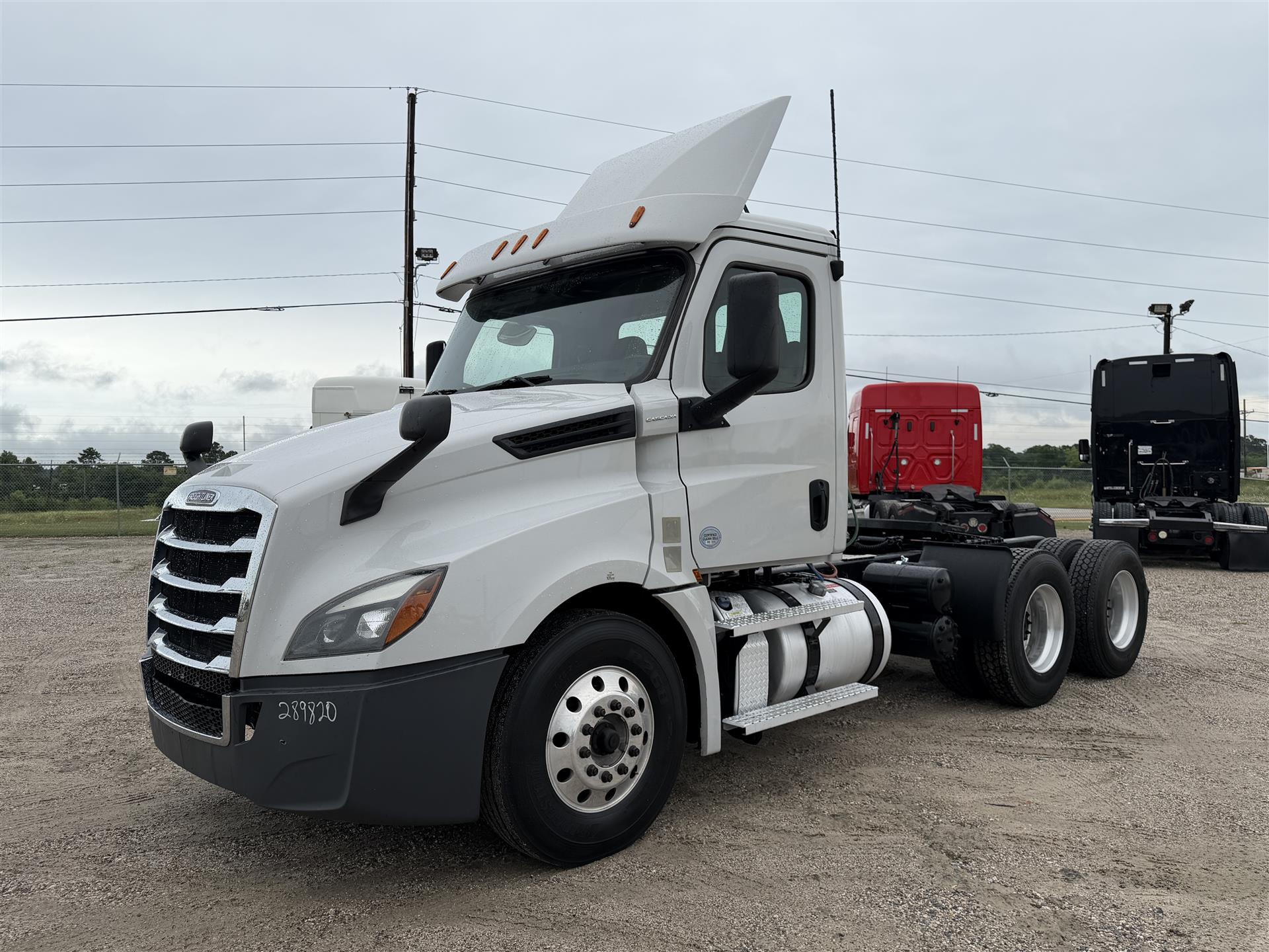 2020 Freightliner CASCADIA 126