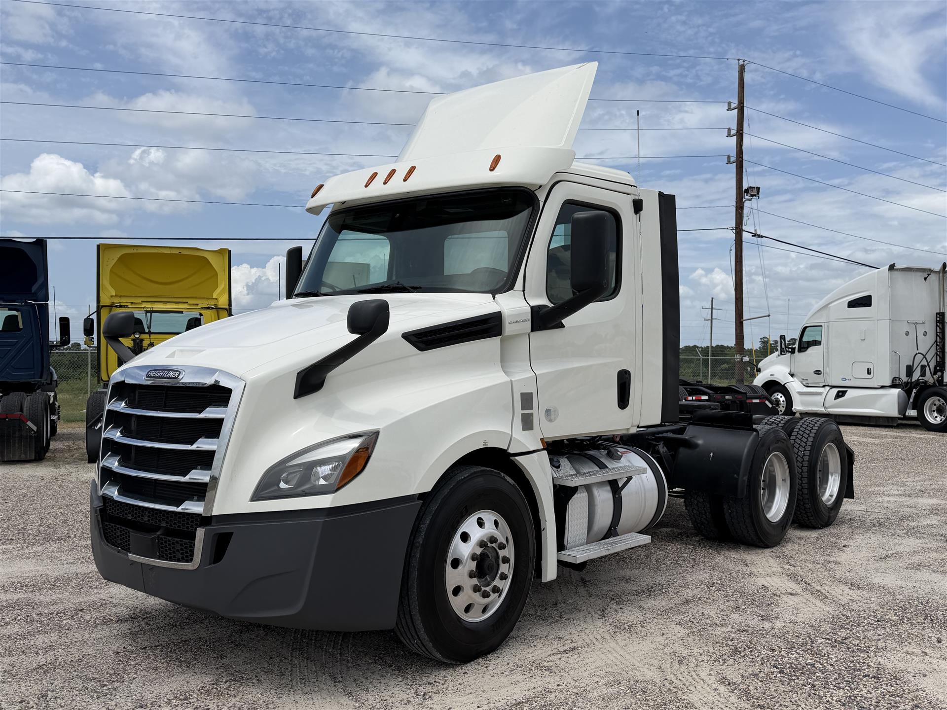 2018 Freightliner CASCADIA 126