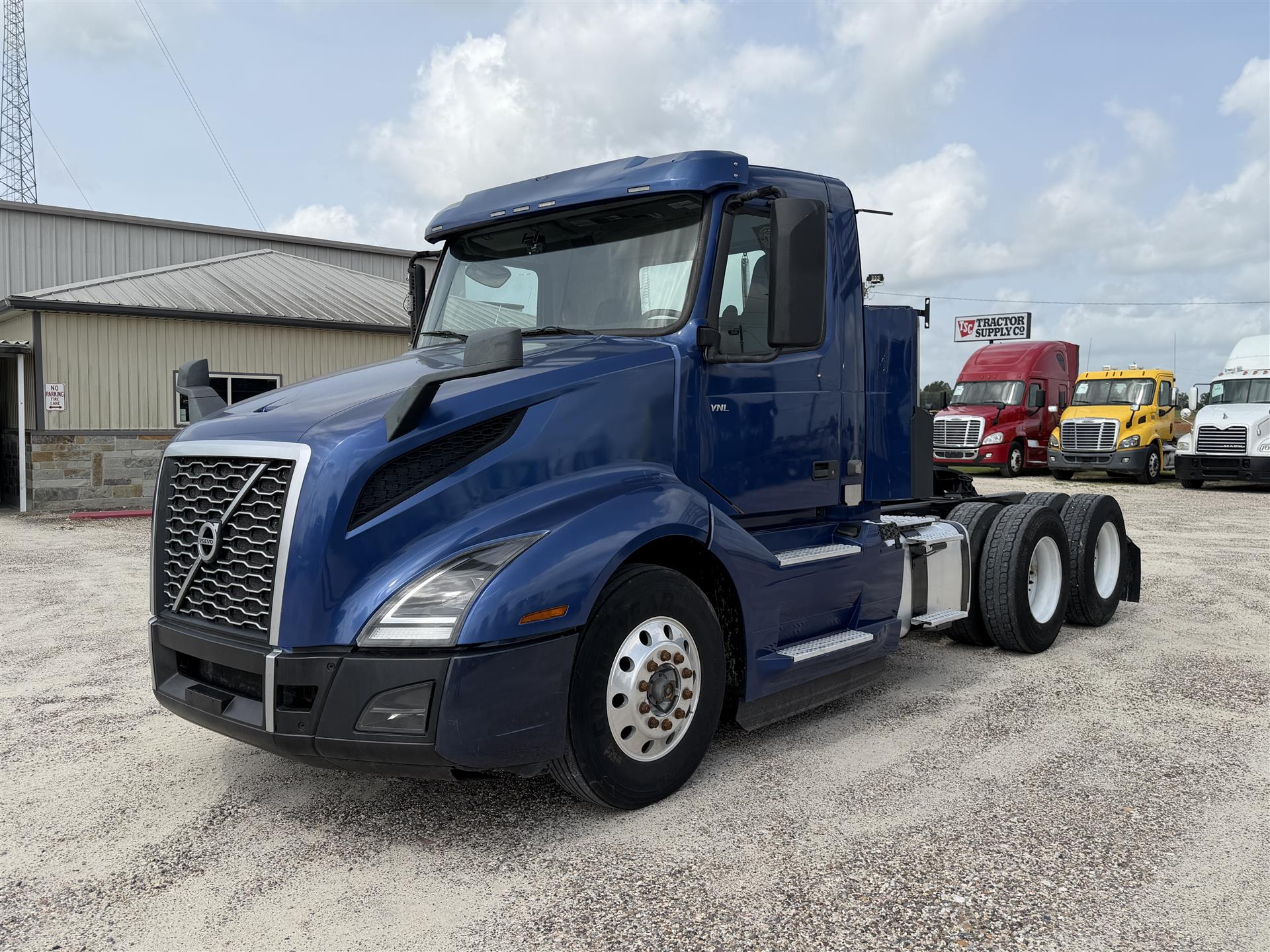 2020 Volvo VNL62T300