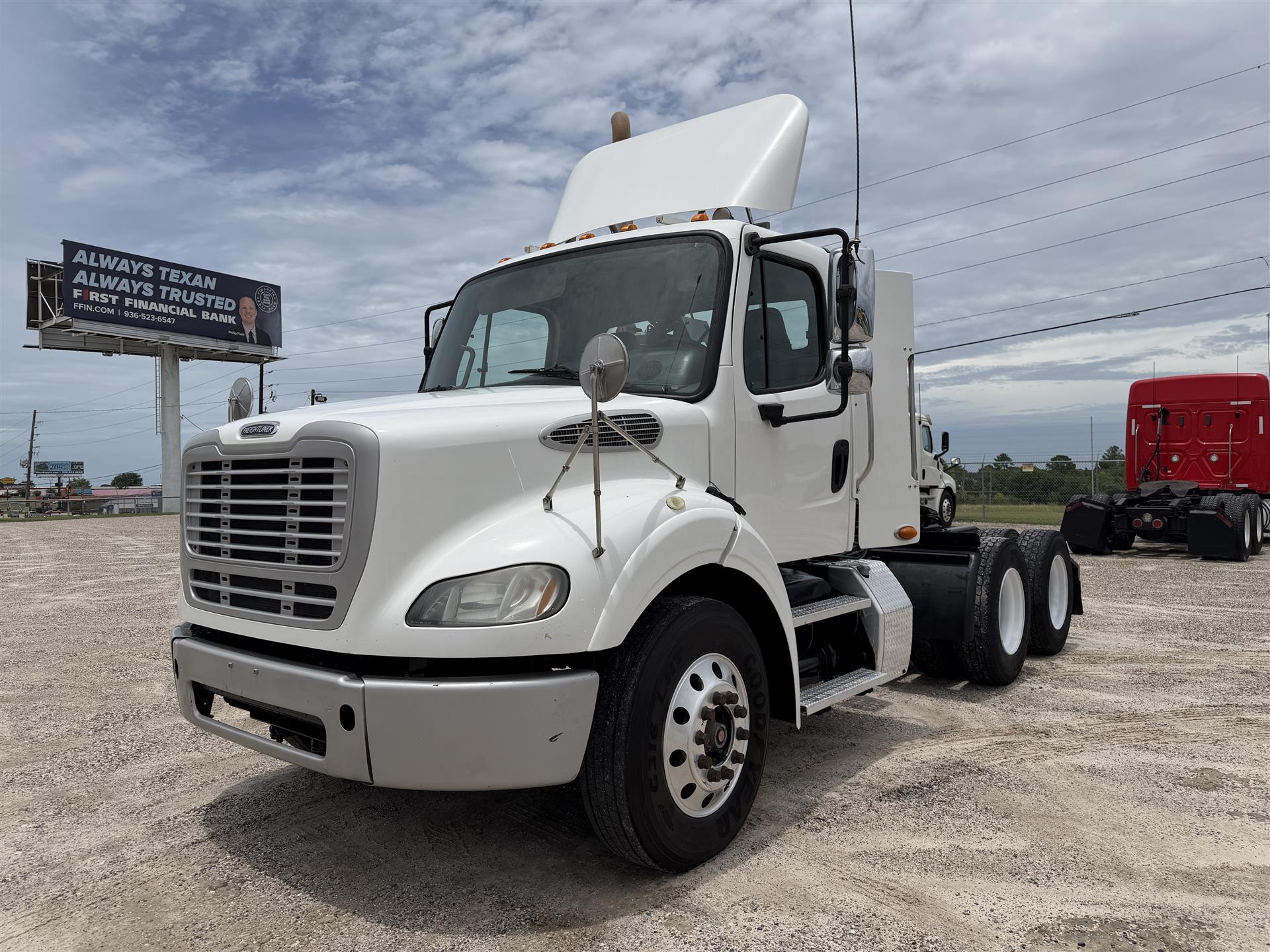 2013 Freightliner BUSINESS CLASS M2 112