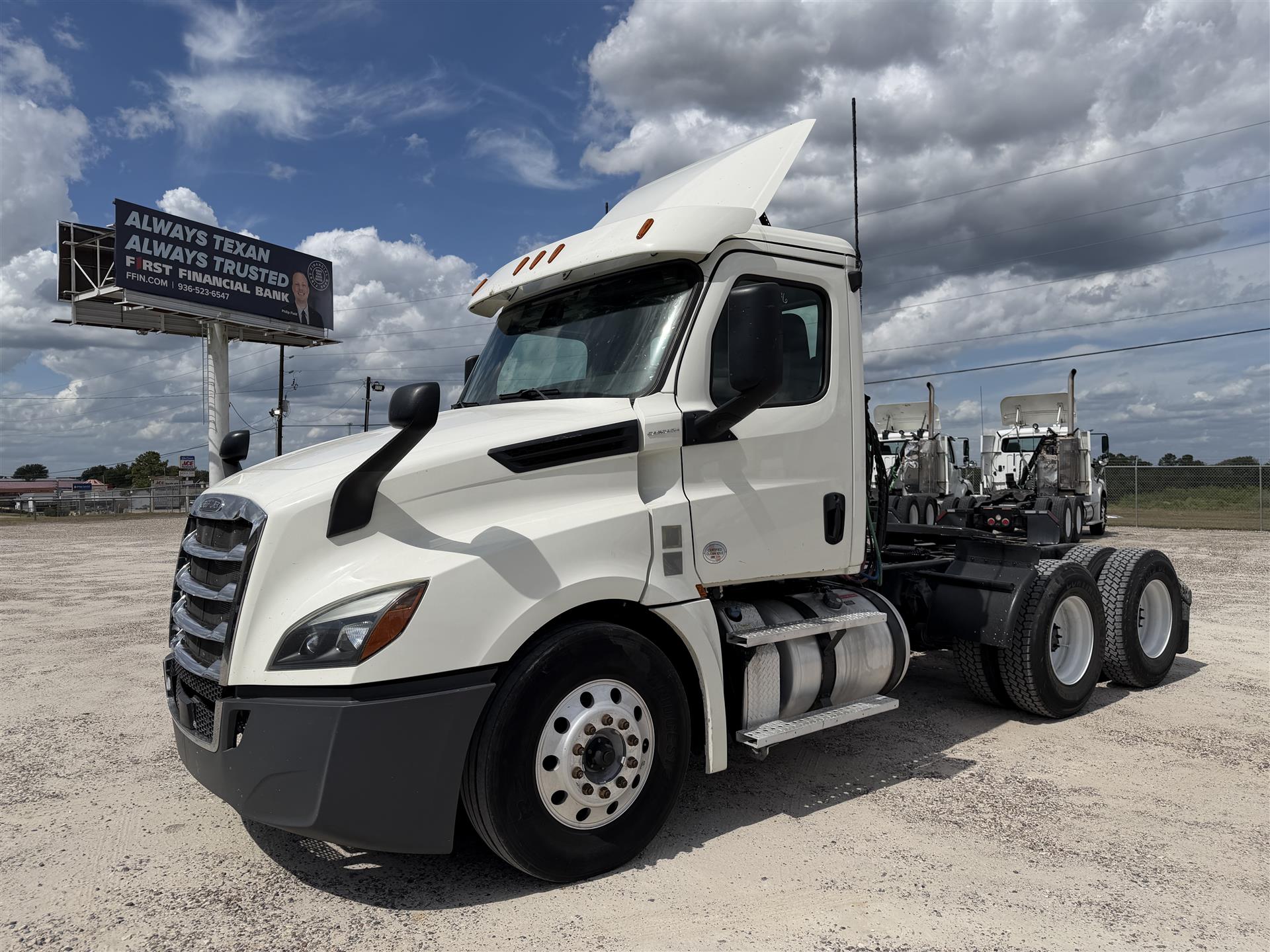2019 Freightliner CASCADIA 126