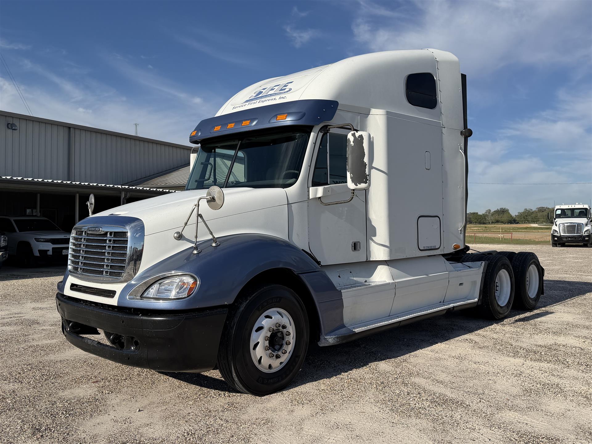 2011 Freightliner COLUMBIA 120