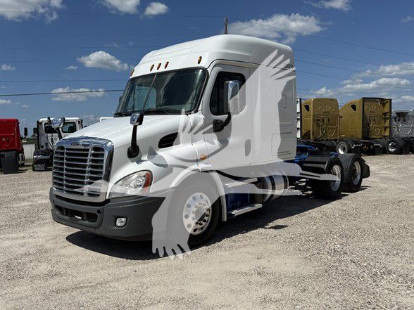 2019 Freightliner CASCADIA 113