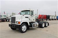 2015 Mack PINNACLE CHU613