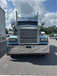 2002 Freightliner FLD120