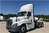 2017 Freightliner 125 DAY CAB T/A