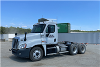 2015 Freightliner CASCADIA DAY CAB