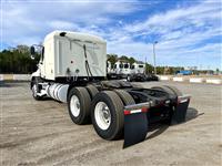 2017 Mack CXU 613 MID ROOF SLEEPER