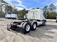 2017 Mack CXU 613 MID ROOF SLEEPER