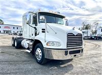 2017 Mack CXU 613 MID ROOF SLEEPER