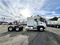 2017 Mack CXU 613 MID ROOF SLEEPER