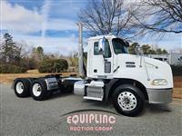 2012 Mack CXU613 DAY CAB