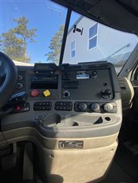 2016 Freightliner Cascadia 125