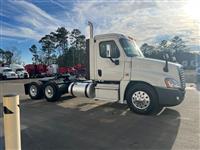 2016 Freightliner Cascadia 125