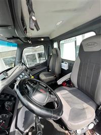 2016 Peterbilt 579 DAYCAB AUTOMATIC