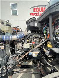 2016 Peterbilt 579 DAYCAB AUTOMATIC
