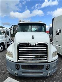 2014 Mack CXU613 DAY CAB