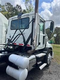 2014 Mack CXU613 DAY CAB