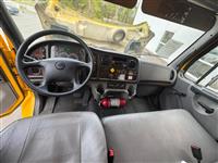 2019 Freightliner M2 BOX TRUCK