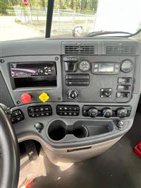 2019 Freightliner Cascadia 113