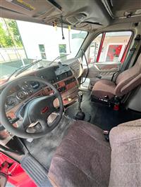 2012 Peterbilt 587
