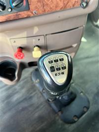 2012 Peterbilt 587