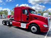 2012 Peterbilt 587