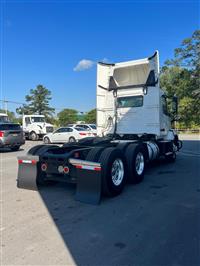 2018 Volvo VNL