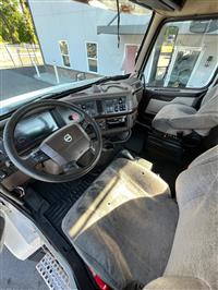 2018 Volvo VNL