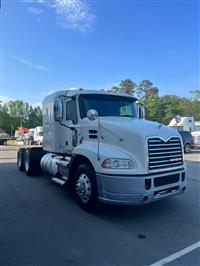 2017 Mack CXU613 FLAT TOP SLEEPER
