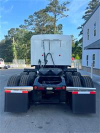 2017 Mack CXU613 FLAT TOP SLEEPER