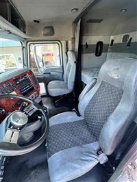 2017 Mack CXU613 FLAT TOP SLEEPER