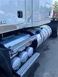 2017 Mack CXU613 FLAT TOP SLEEPER