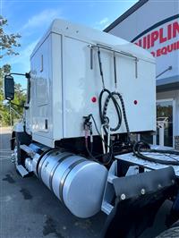 2017 Mack CXU613 FLAT TOP SLEEPER