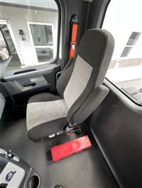 2021 Freightliner CASCADIA 126 DAY CAB 
