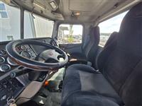 2012 Peterbilt 384