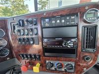 2015 Mack CXU613 DAY CAB