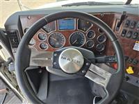 2018 Mack CXU 613 MID ROOF SLEEPER