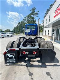 2016 Mack CXU613 DAY CAB